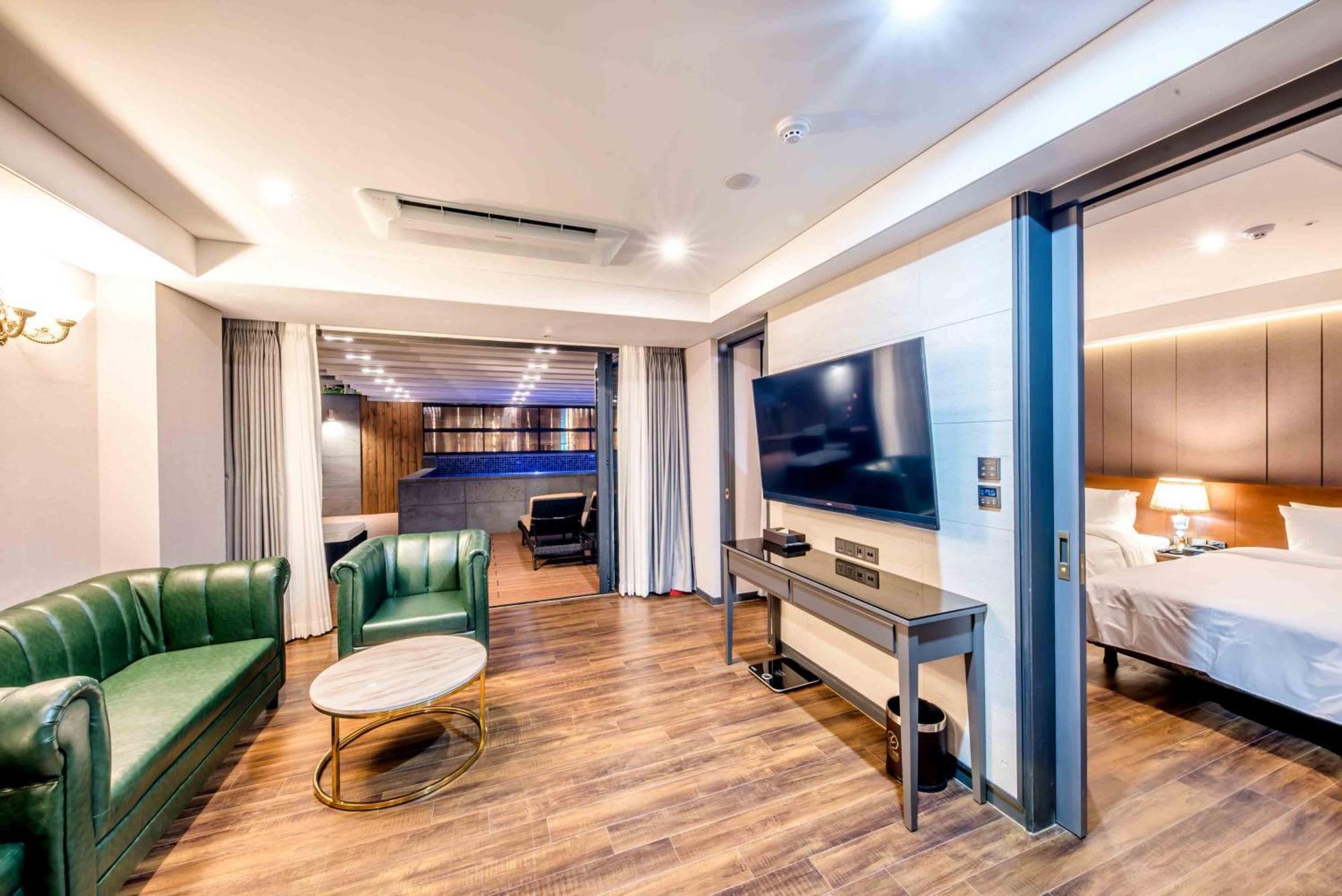 Dyne Oceano Hotel Jeju Eksteriør bilde