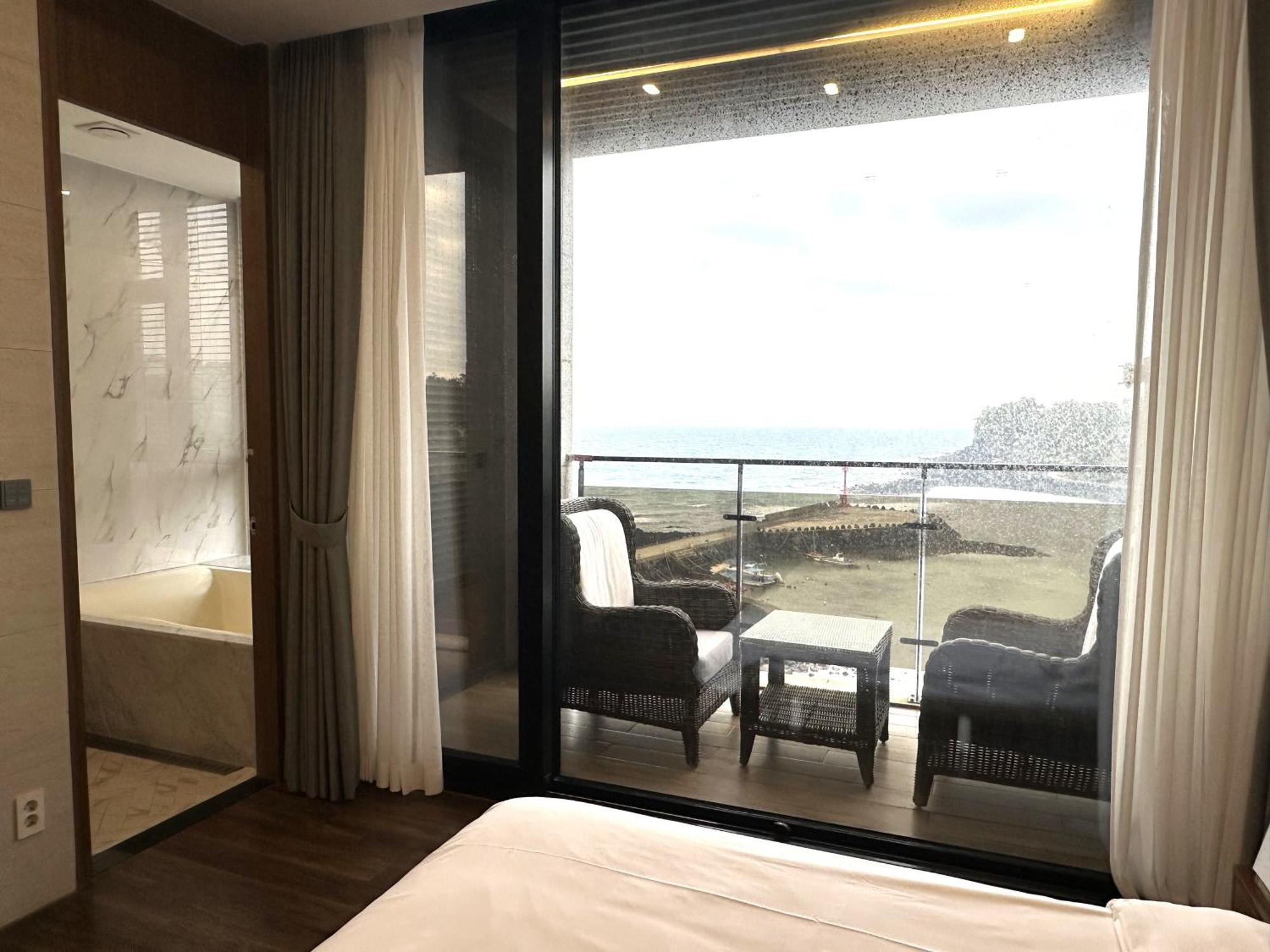 Dyne Oceano Hotel Jeju Eksteriør bilde